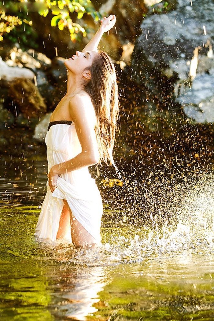 Marie Avgeropoulos in Aurangabad