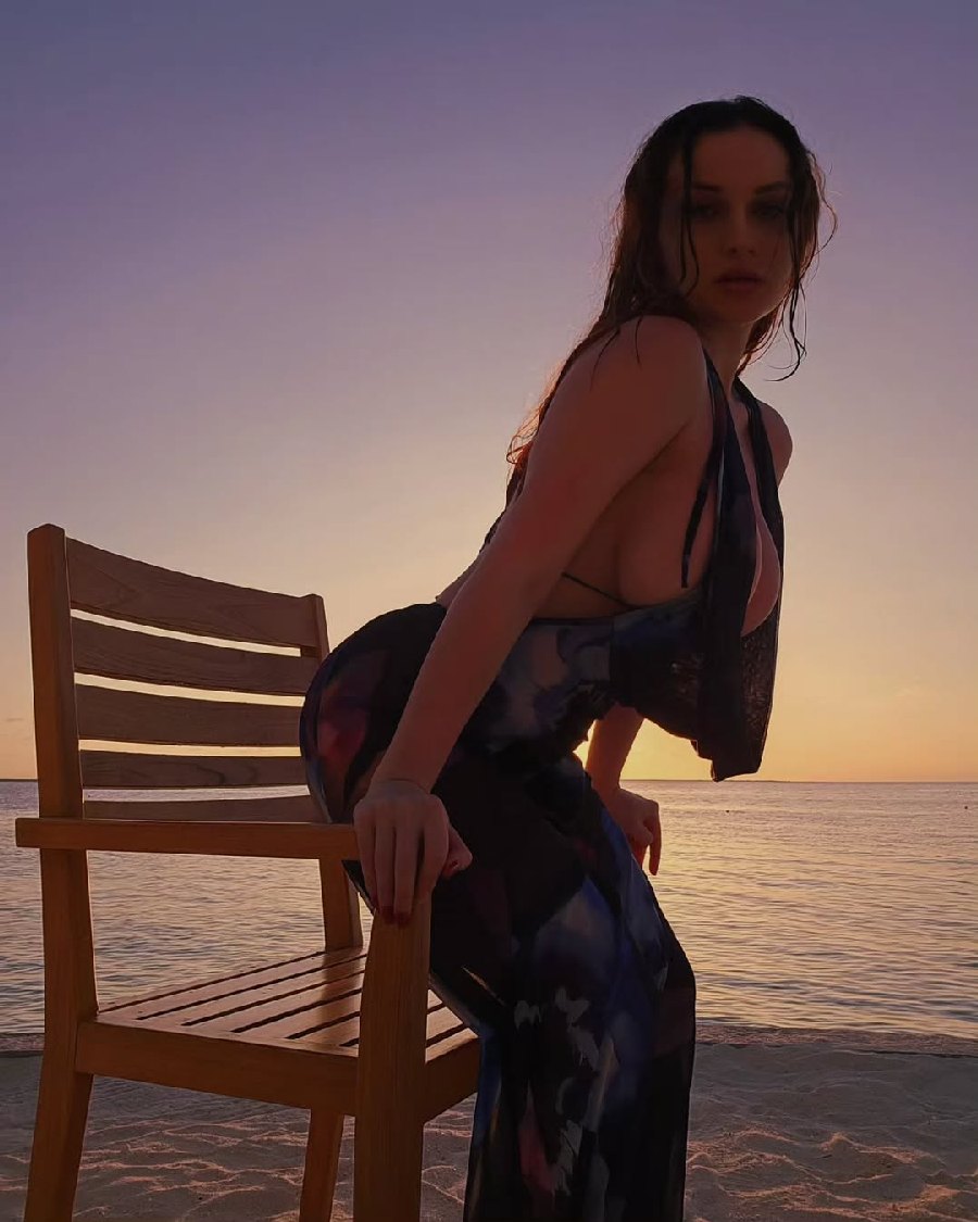 Sexy girl Miranda Faith nude in Aurangabad